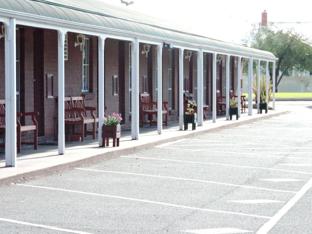 Bairnsdale Tanjil Motor Inn المظهر الخارجي الصورة