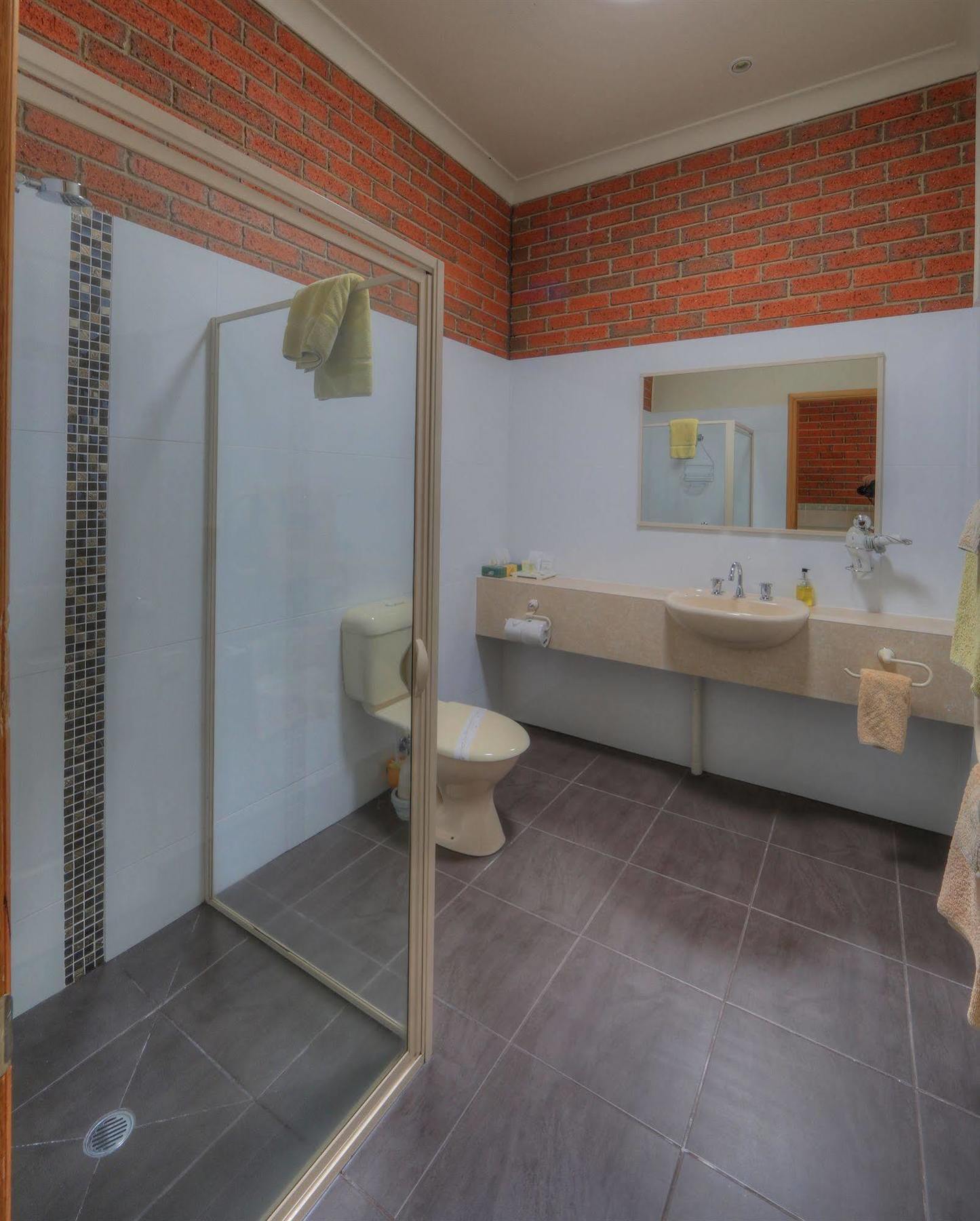 Bairnsdale Tanjil Motor Inn المظهر الخارجي الصورة